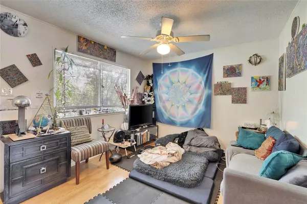 2721 Hemphill PARK #B203, Austin, TX 78705