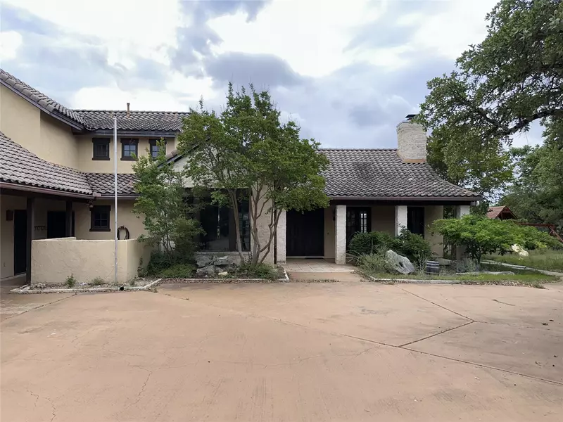 5214 Little Creek TRL, Spicewood, TX 78669
