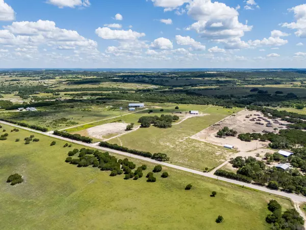 Lampasas, TX 76550,6805 County Road 2001