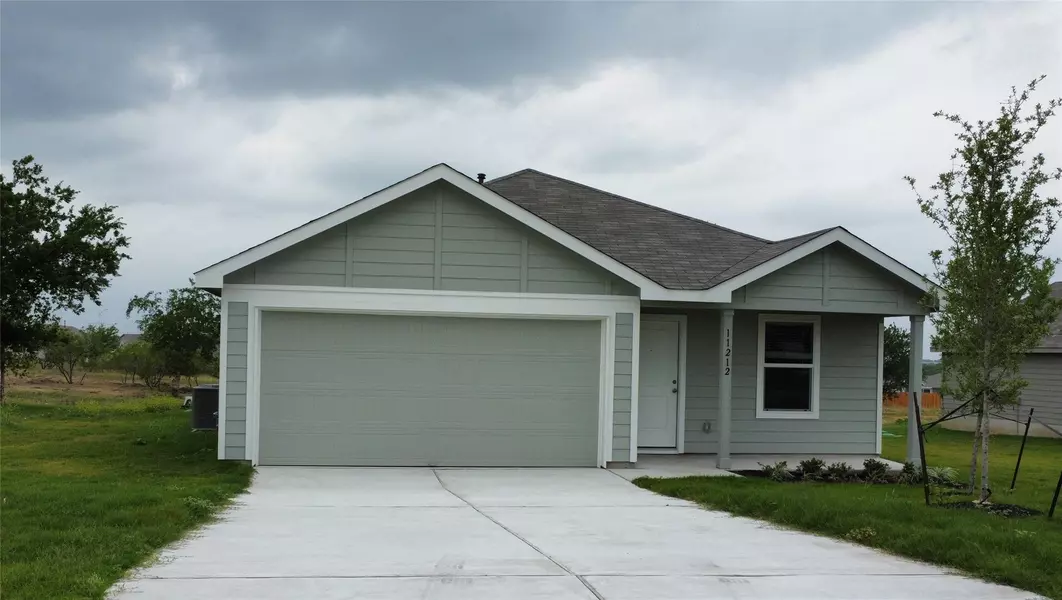 11212 Superior Bay LN, Mustang Ridge, TX 78610