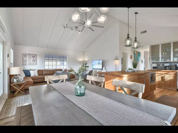 Jamaica Beach, TX 77554,16618 Bahama WAY