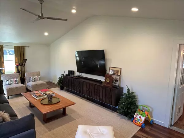 Austin, TX 78757,1304 W St Johns Ave