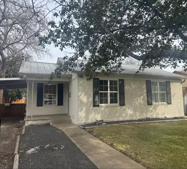 Austin, TX 78757,1304 W St Johns Ave