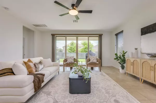 620 Carly Ann LN, Leander, TX 78641