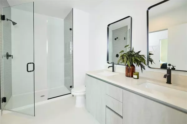 Austin, TX 78745,4315 S Congress Ave #225