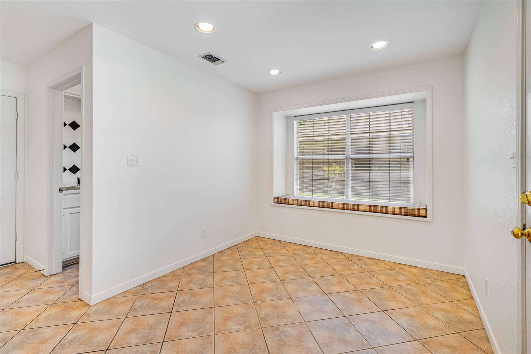 Meadowlakes, TX 78654,181 Cypress PT