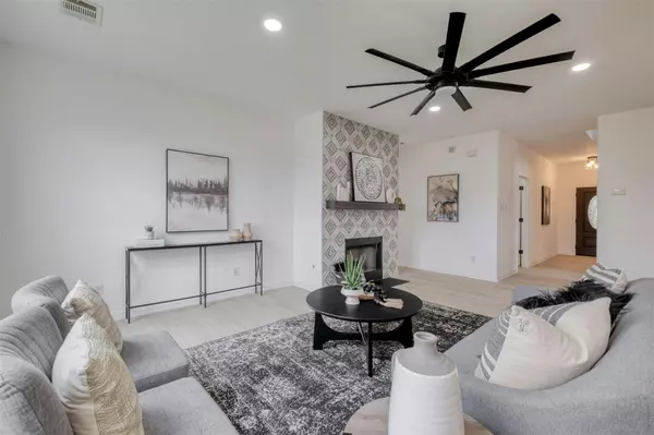 Manor, TX 78653,13701 Glen Mark DR