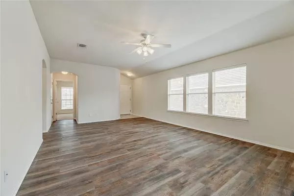 Leander, TX 78641,506 W South ST