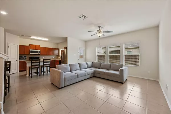 Jarrell, TX 76537,505 Circle WAY #6D