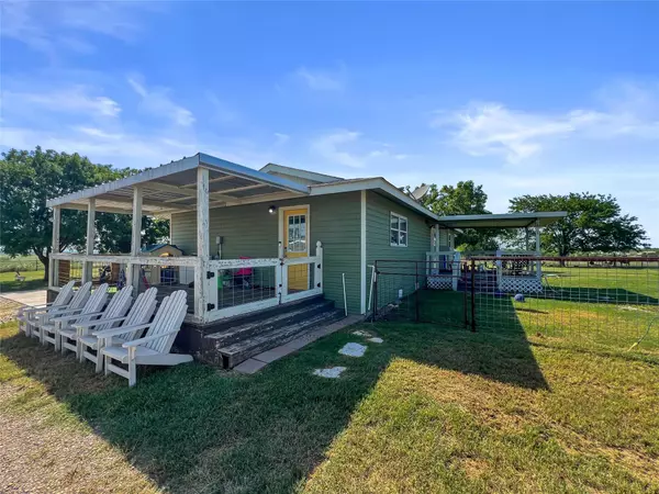Rogers, TX 76569,9858 E Us Highway 190