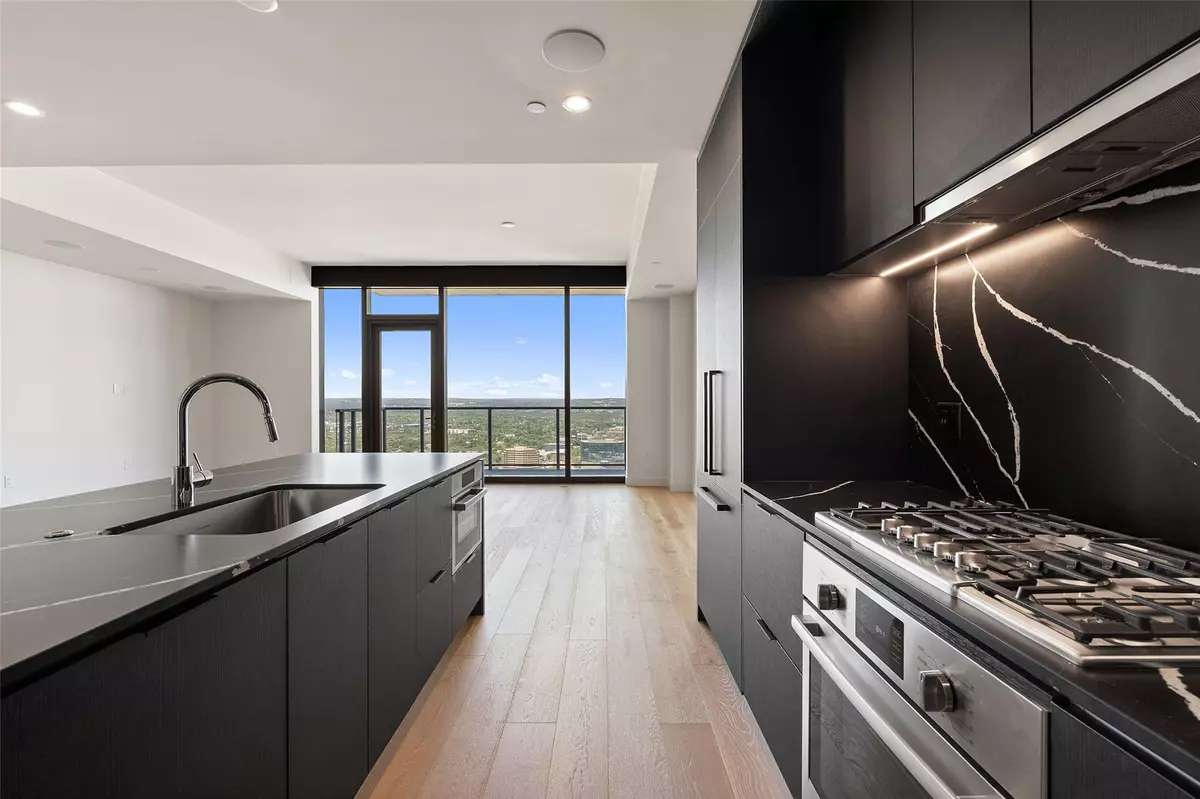 Austin, TX 78701,44 East Ave #4302