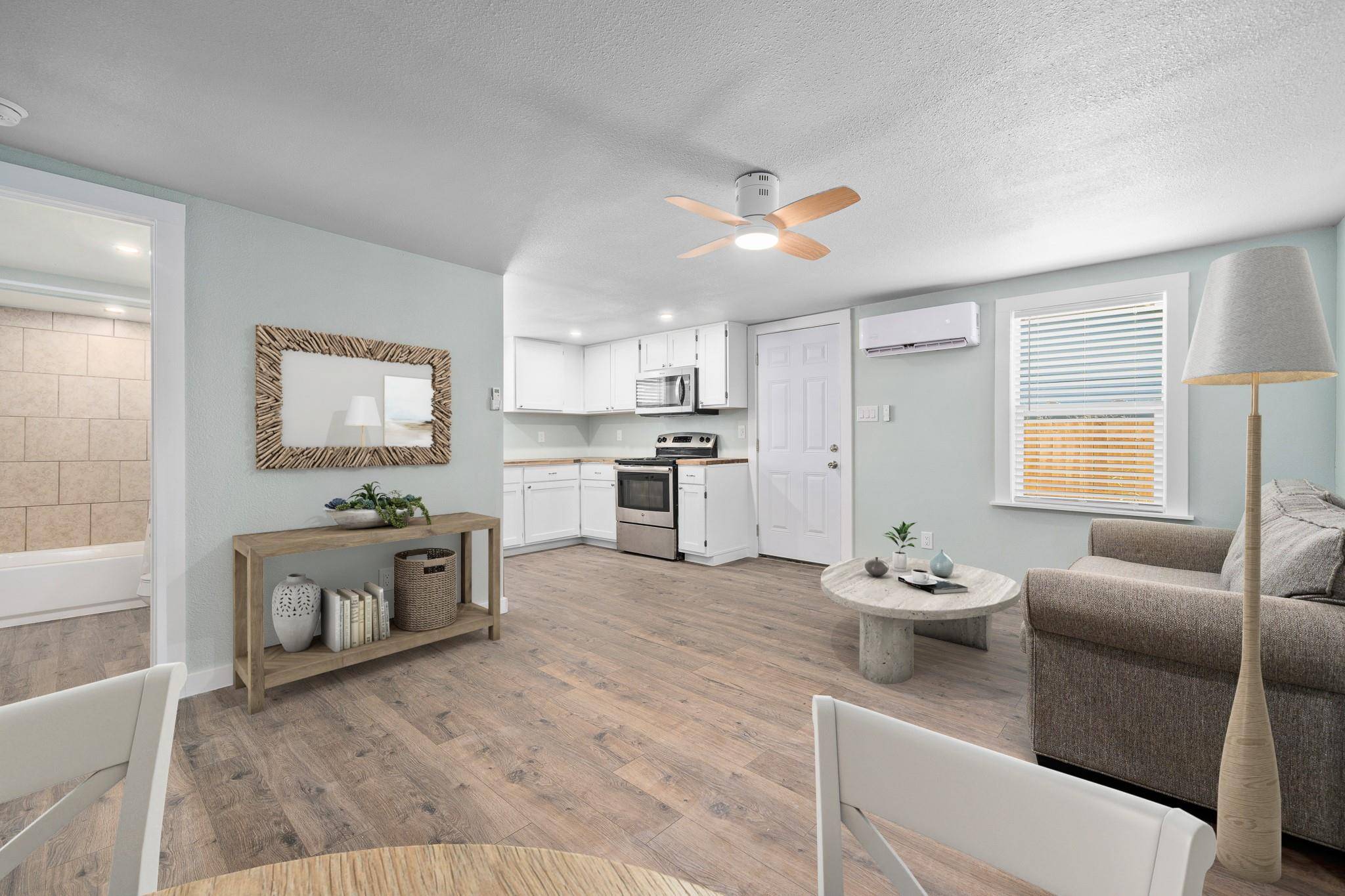 248 Post Oak LN, Rockport, TX 78382