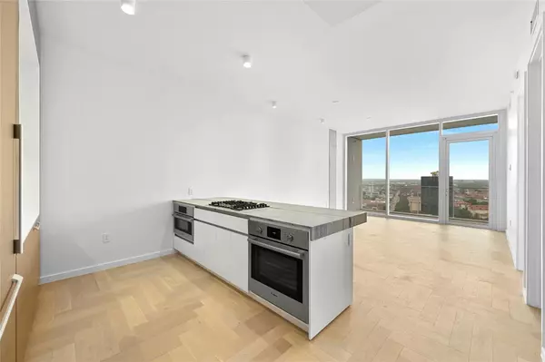 Austin, TX 78701,313 W 17th ST #2402