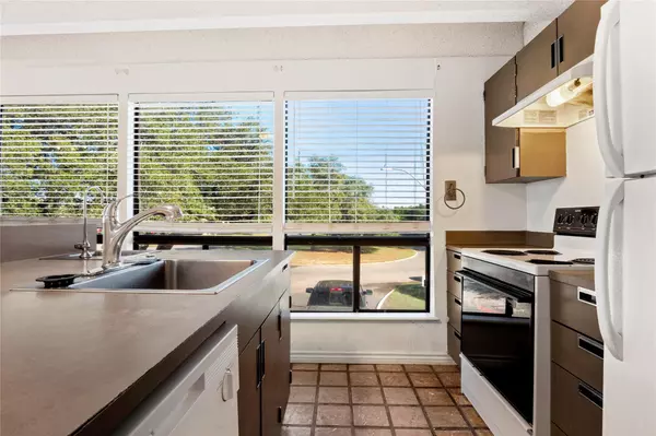 Lago Vista, TX 78645,5802 Circulo DR #1A