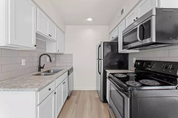 Austin, TX 78704,3819 Southway DR #220