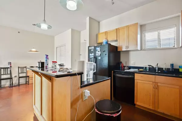 Austin, TX 78705,711 W 26th ST #700