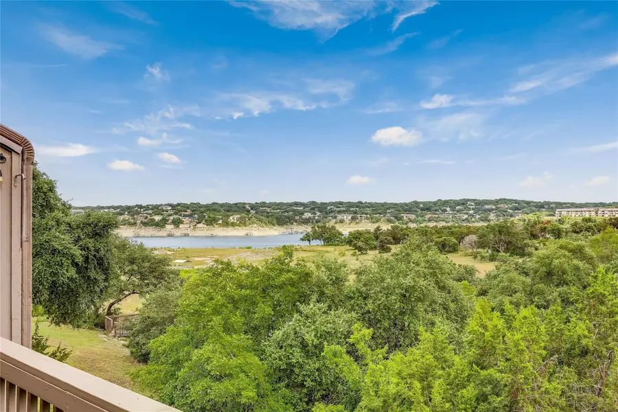 169 Comanche PT, Point Venture, TX 78645