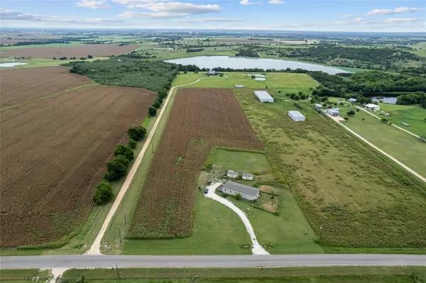 Thrall, TX 76578,321 County Road 427