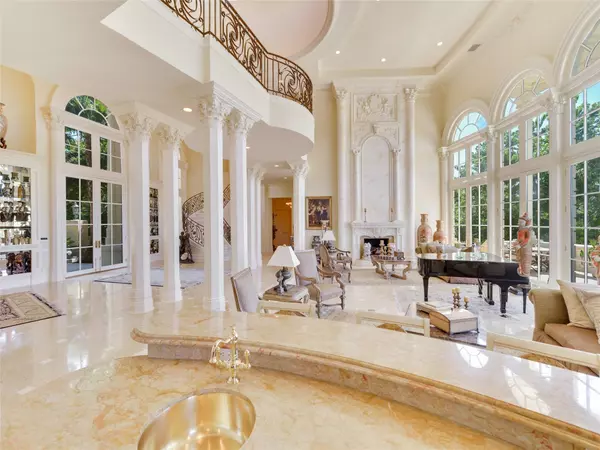 Austin, TX 78735,2300 Portofino Ridge DR