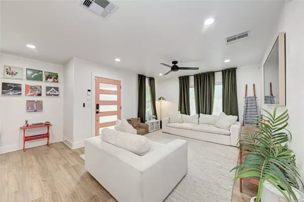 Austin, TX 78723,1607 Sweetbriar Ave