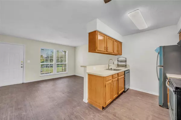 Elgin, TX 78621,108 Hillside CV #B