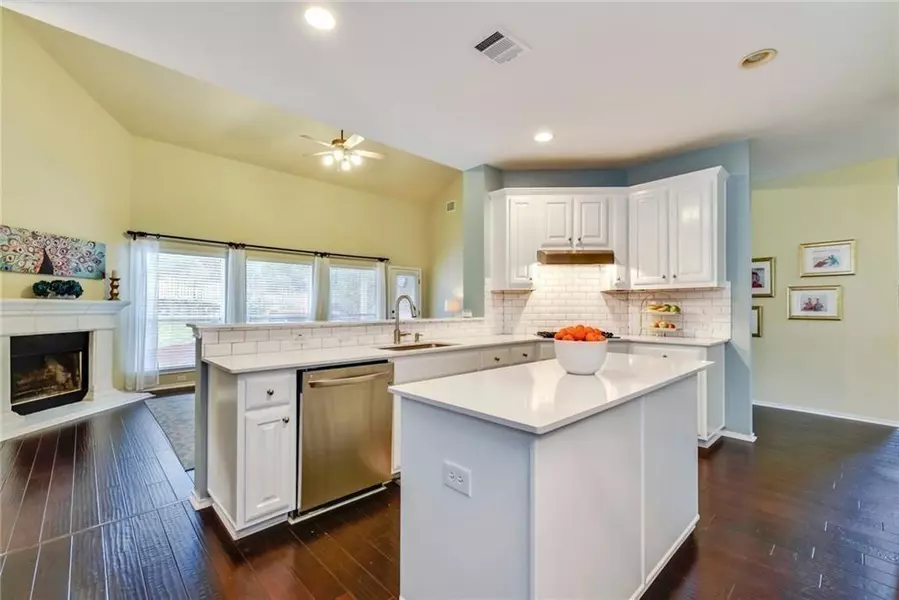 10 Juniper Berry WAY #3, Lakeway, TX 78734