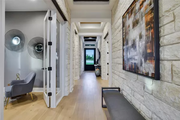 Lago Vista, TX 78645,19617 Serenity LN