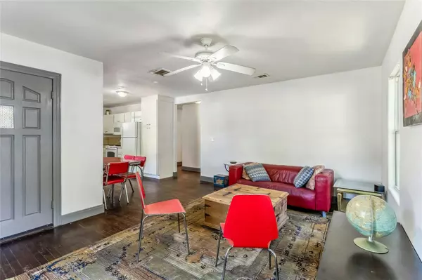 Smithville, TX 78957,204 Wilkes ST