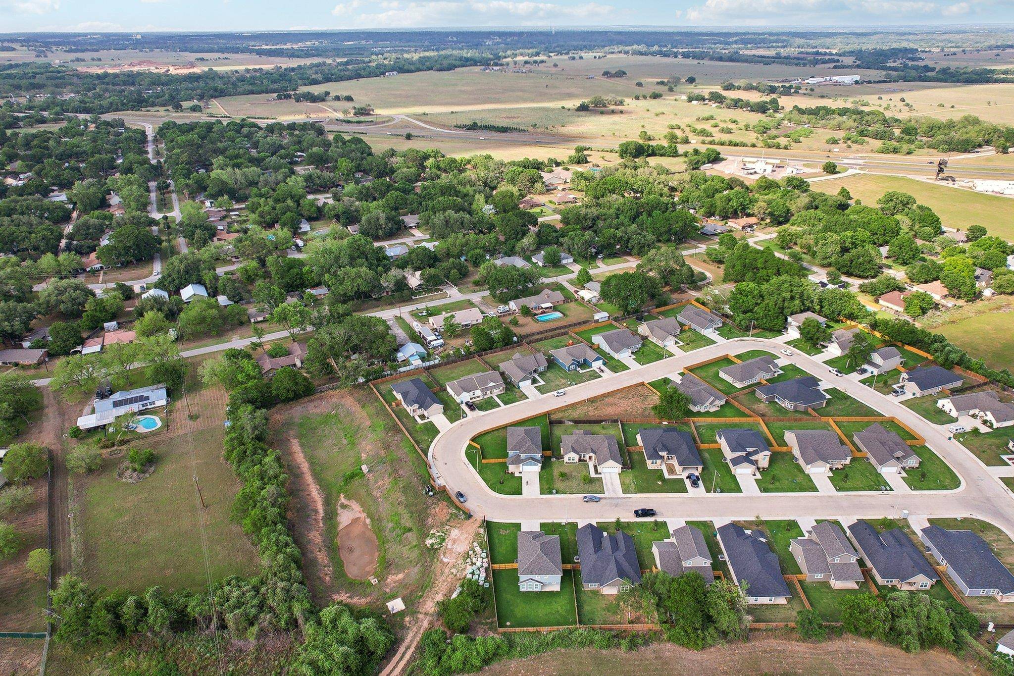 Smithville, TX 78957,113 Callie ST