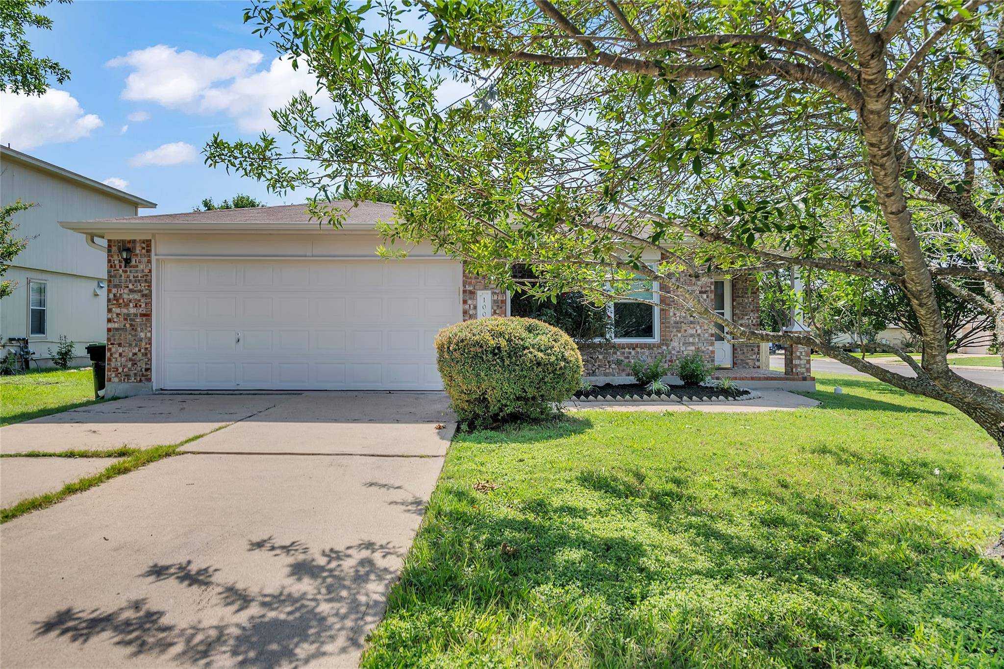 Hutto, TX 78634,100 Grant CV