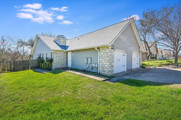 528 Cutty TRL #A, Lakeway, TX 78734