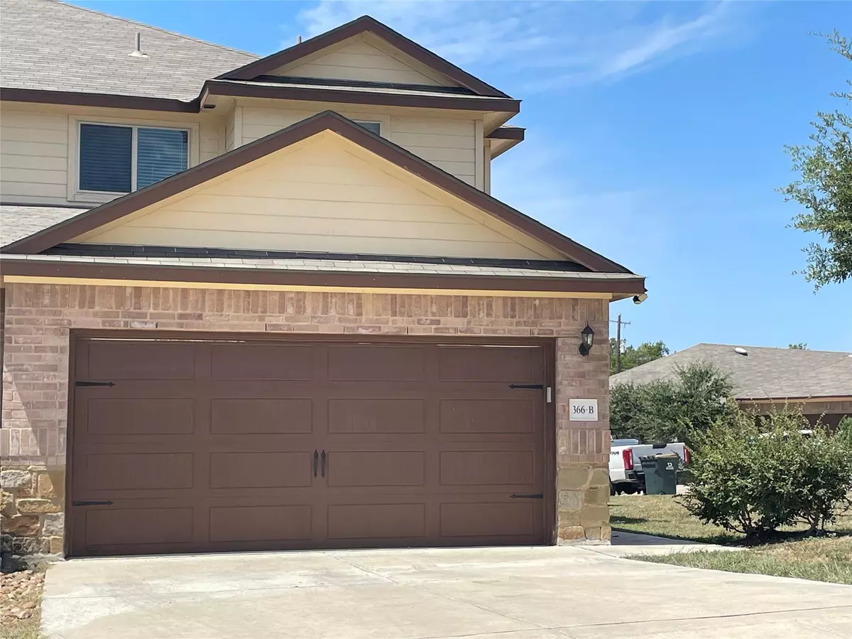 Buda, TX 78610,366 JOANNE Loop Unit B