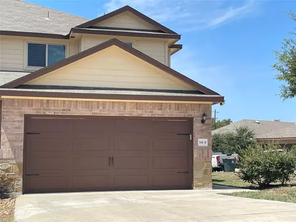 366 JOANNE Loop Unit B, Buda, TX 78610