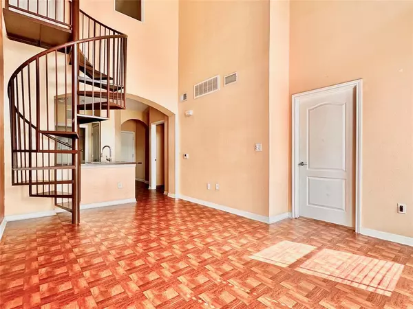 Austin, TX 78705,2505 San Gabriel ST #608