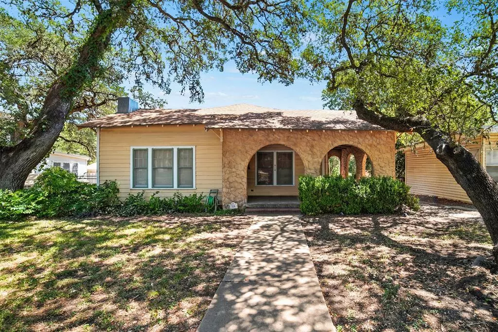 Lockhart, TX 78644,514 S Main ST