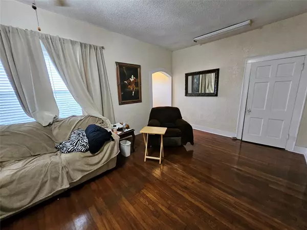 Leander, TX 78641,201 S Highway 183 S