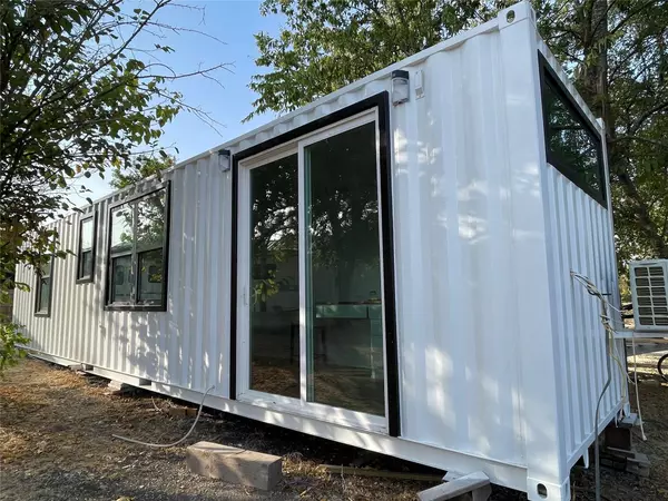 Jarrell, TX 76537,207 N 1st ST