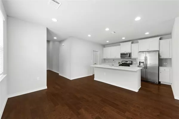 Austin, TX 78725,11921 Cimaizon DR