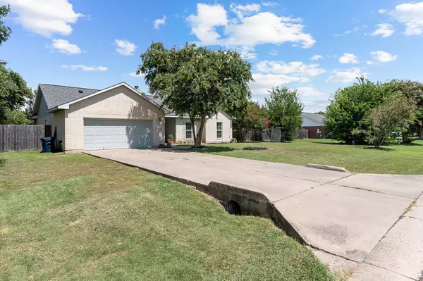 Hutto, TX 78634,215 Spotted Fawn DR