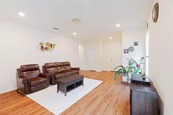 Round Rock, TX 78665,2950 E Old Settlers BLVD #3