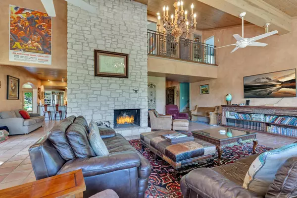 Spicewood, TX 78669,25242 Paleface Lake DR