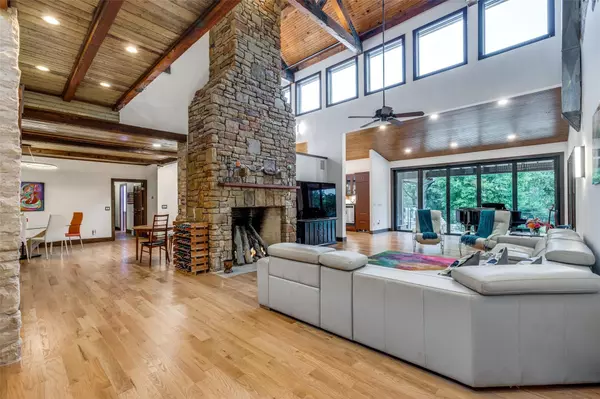 Georgetown, TX 78628,608 Innwood DR