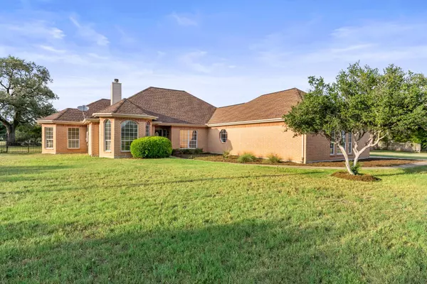 Buda, TX 78610,320 Woodland Oaks TRL