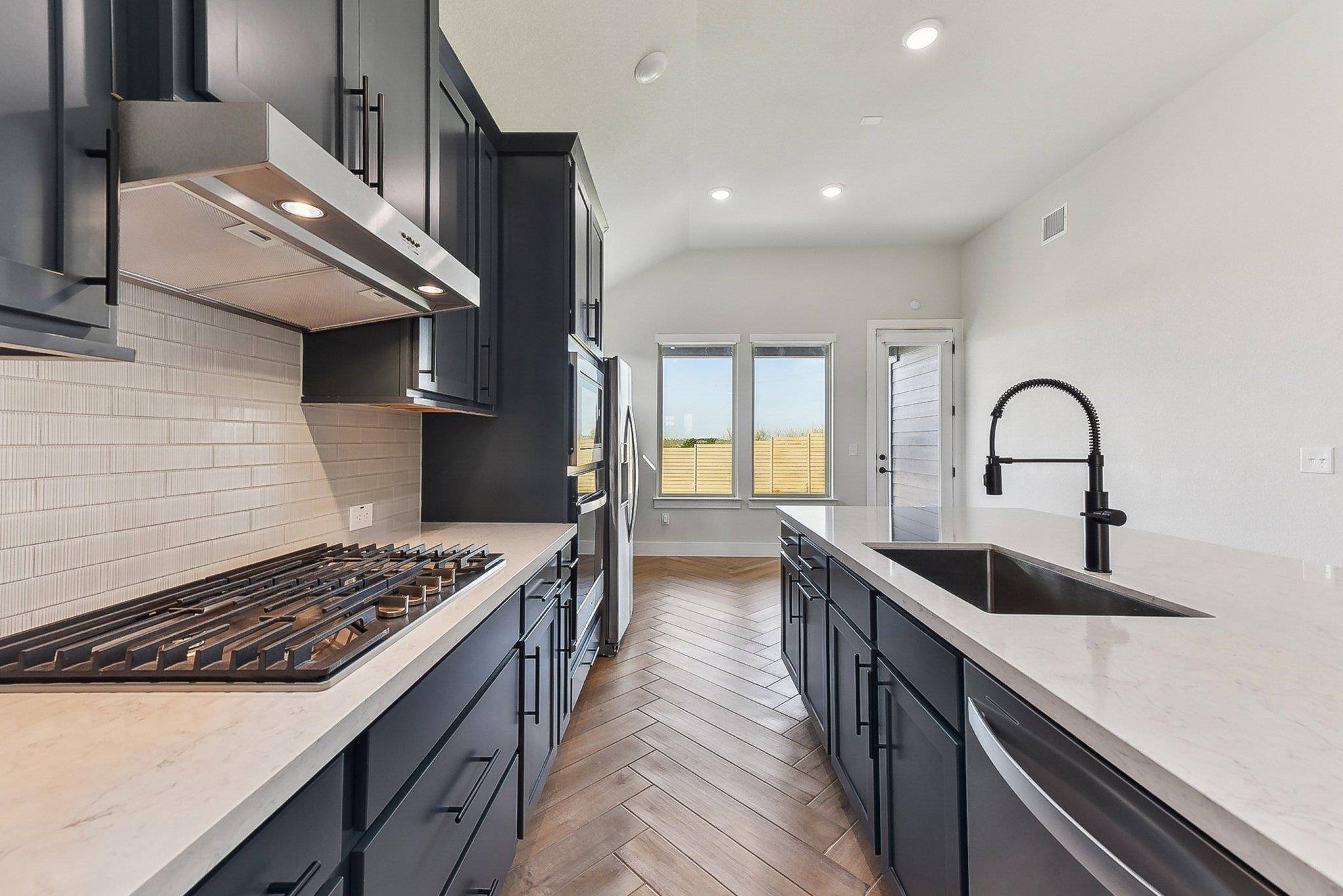 Austin, TX 78744,8506 Basil Hayden LN