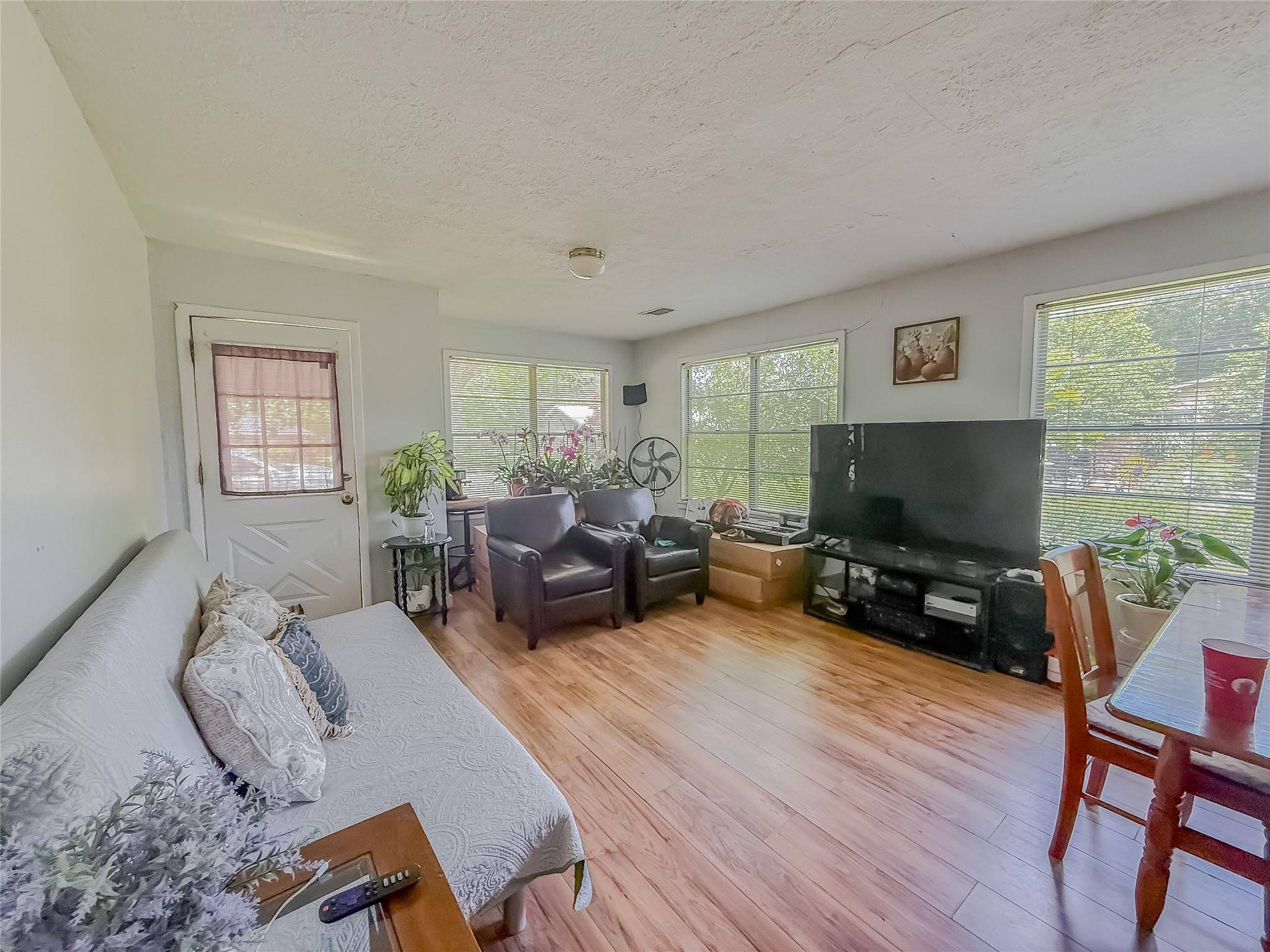 Lexington, TX 78947,424 Burns ST