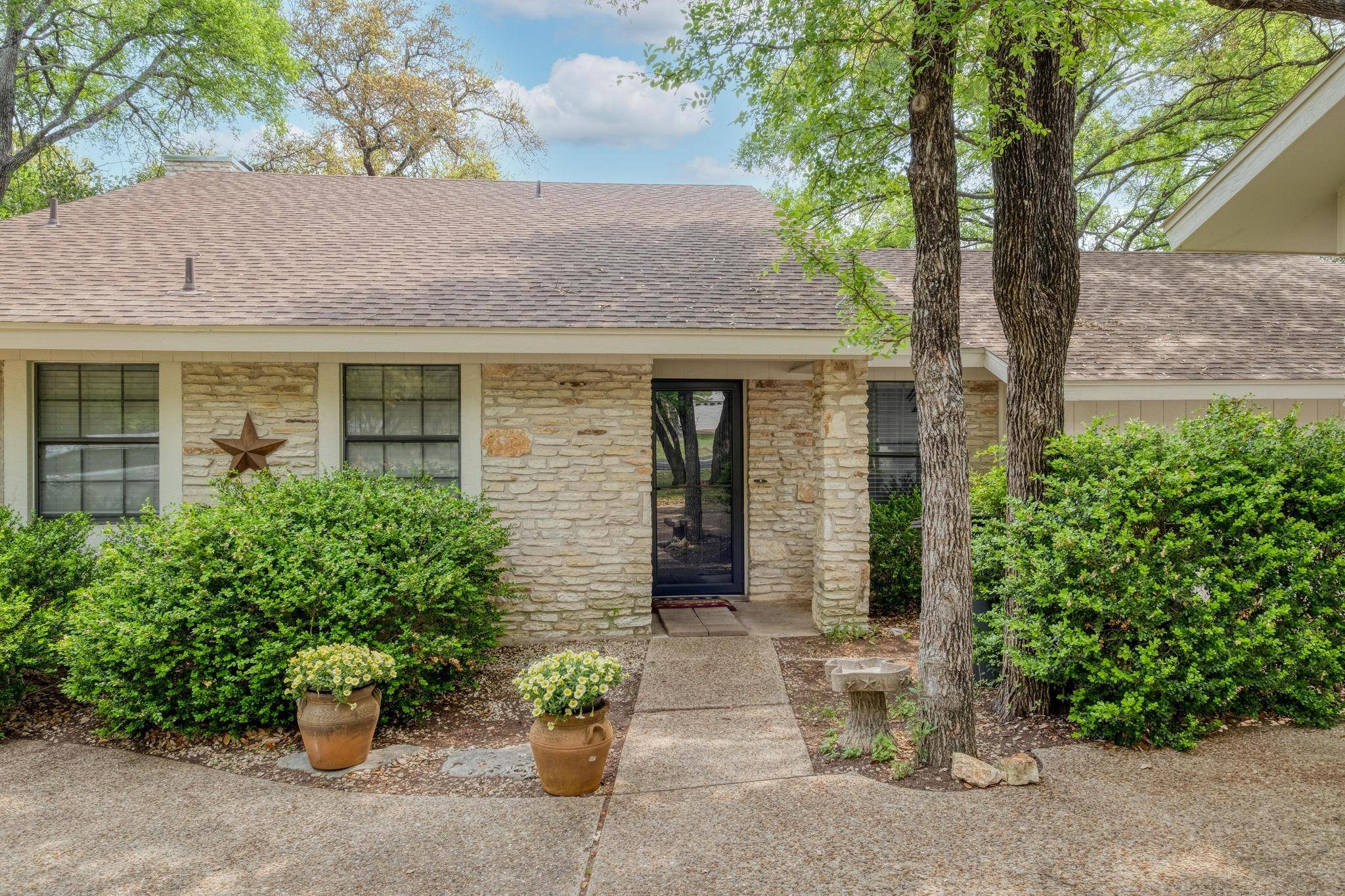 204 Serenada DR, Georgetown, TX 78628