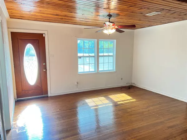 Austin, TX 78741,2012 Maxwell LN