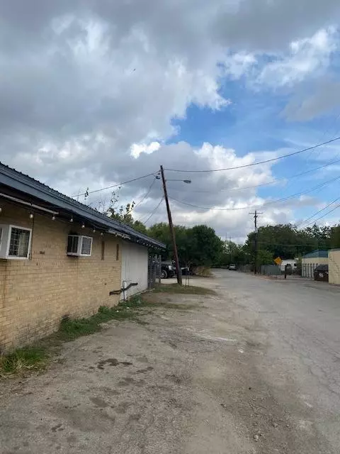 San Marcos, TX 78666,1700 S Interstate 35 FWY S