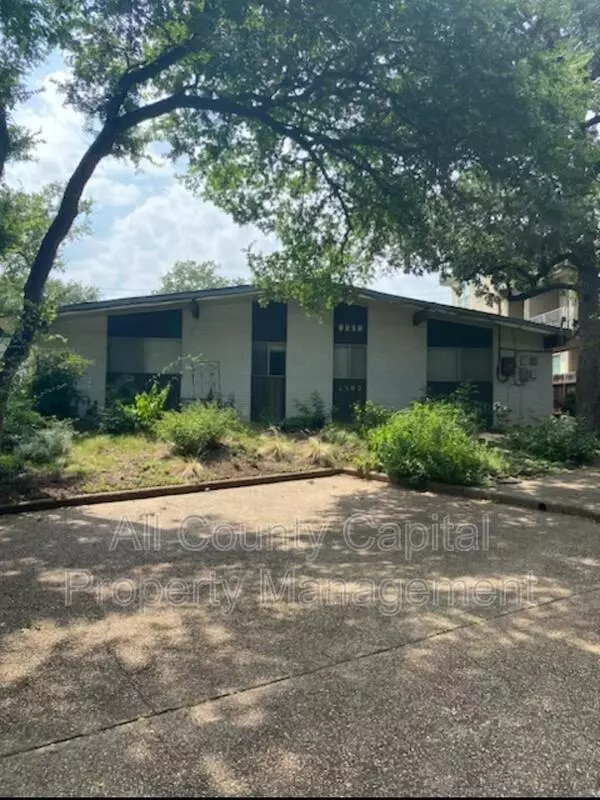 1302 Norwalk LN #2, Austin, TX 78703