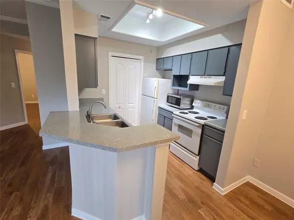 Austin, TX 78730,6000 Shepherd Mountain CV #408